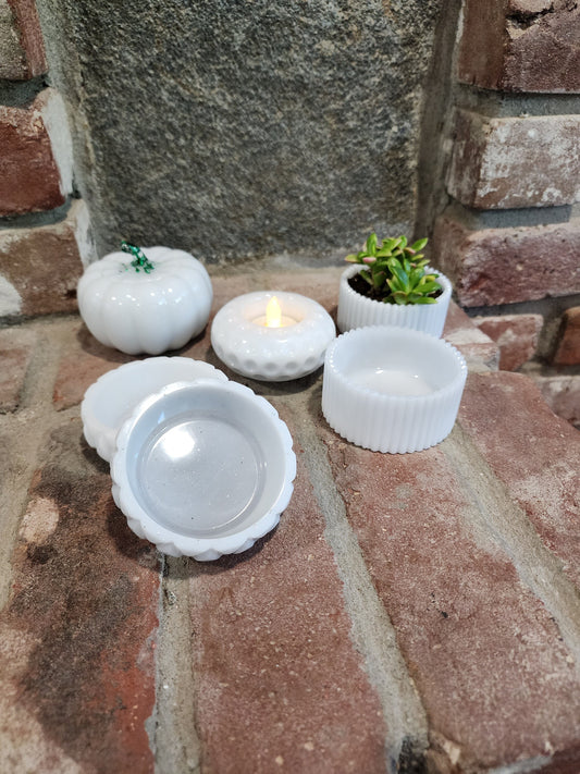 Resin succulent planters, resin bowls, resin tea light holder